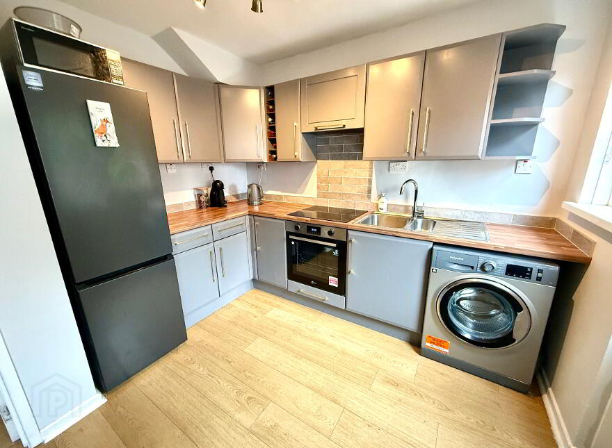54 Kingsmere Gardens, Waterisde, L'Derry, BT47 5TR