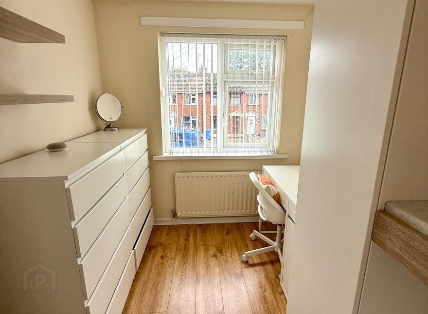 54 Kingsmere Gardens, Waterisde, L'Derry, BT47 5TR