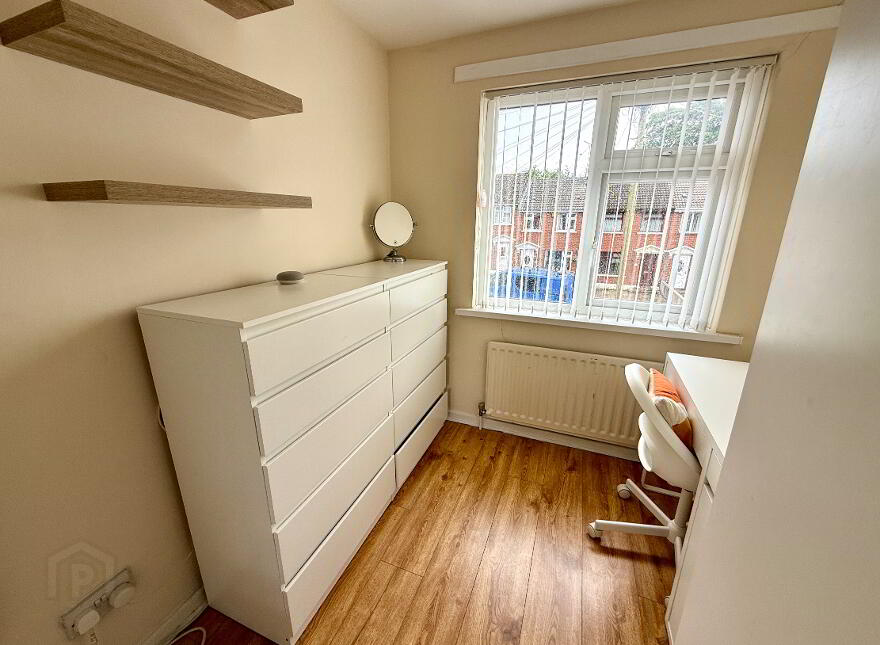 54 Kingsmere Gardens, Waterisde, L'Derry, BT47 5TR