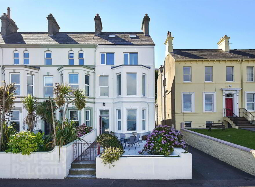 122 Seacliff Road, Bangor, BT20 5EZ photo