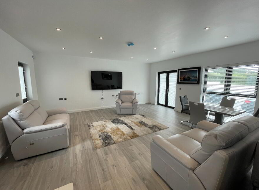 52 Tirbracken Road, Drumahoe, Londonderry, BT47 3LS