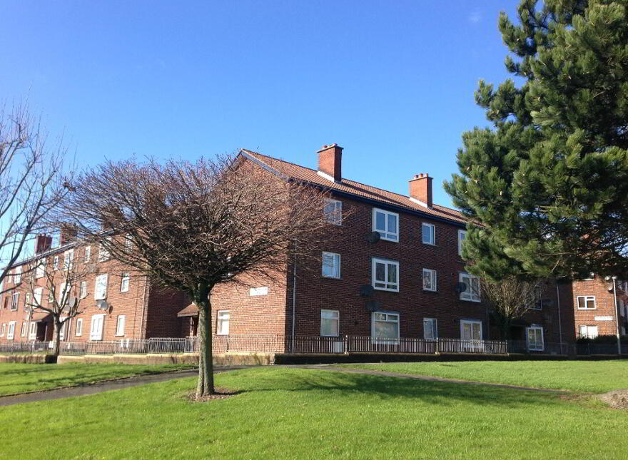 38 Rosebrook Grove, Carrickfergus, BT38 8NS photo