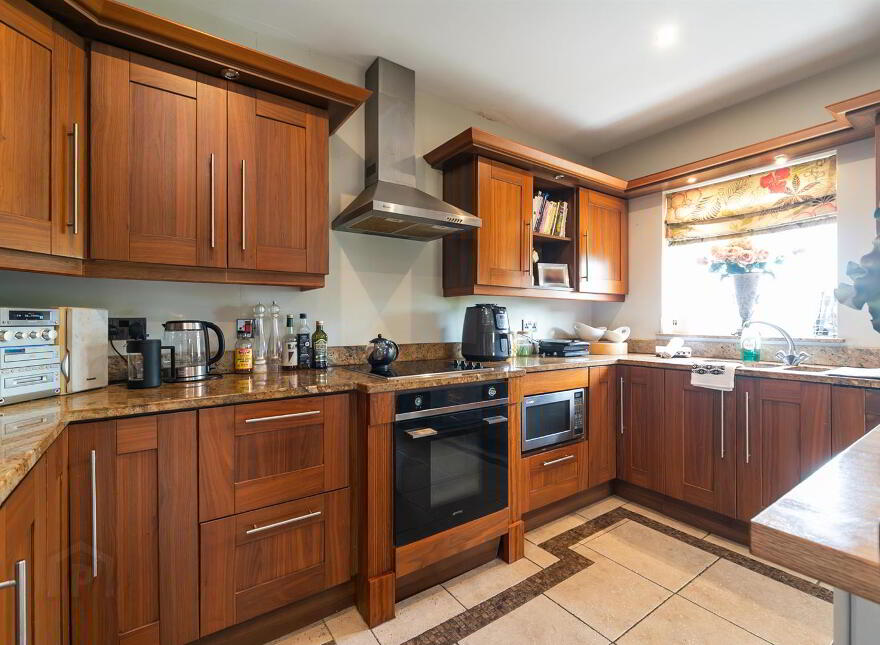 15 Lenaghan Park, Saintfield Road, Belfast, BT8 7JA