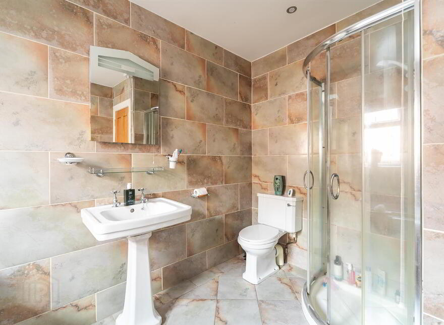 15 Lenaghan Park, Saintfield Road, Belfast, BT8 7JA