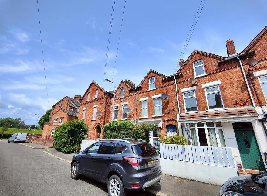 73 Willowbank Gardens, Belfast, BT15 5AJ photo