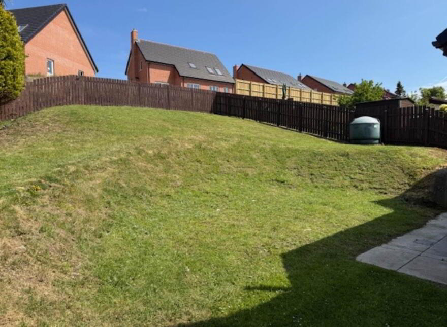 8 Fairview Avenue, Whitehead, Carrickfergus, BT38 9NU