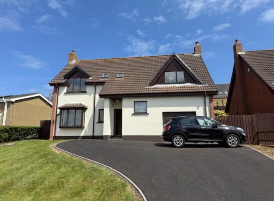 8 Fairview Avenue, Whitehead, Carrickfergus, BT38 9NU photo