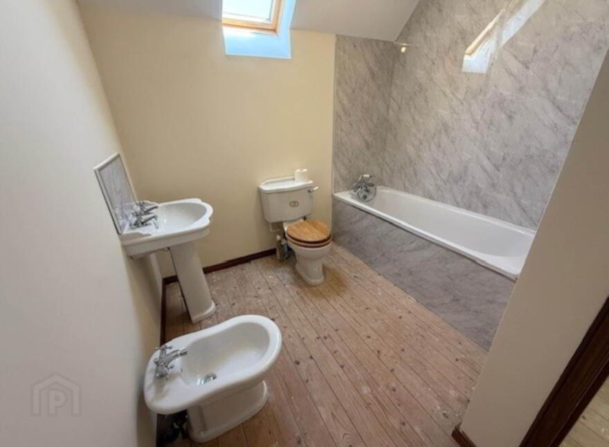 8 Fairview Avenue, Whitehead, Carrickfergus, BT38 9NU