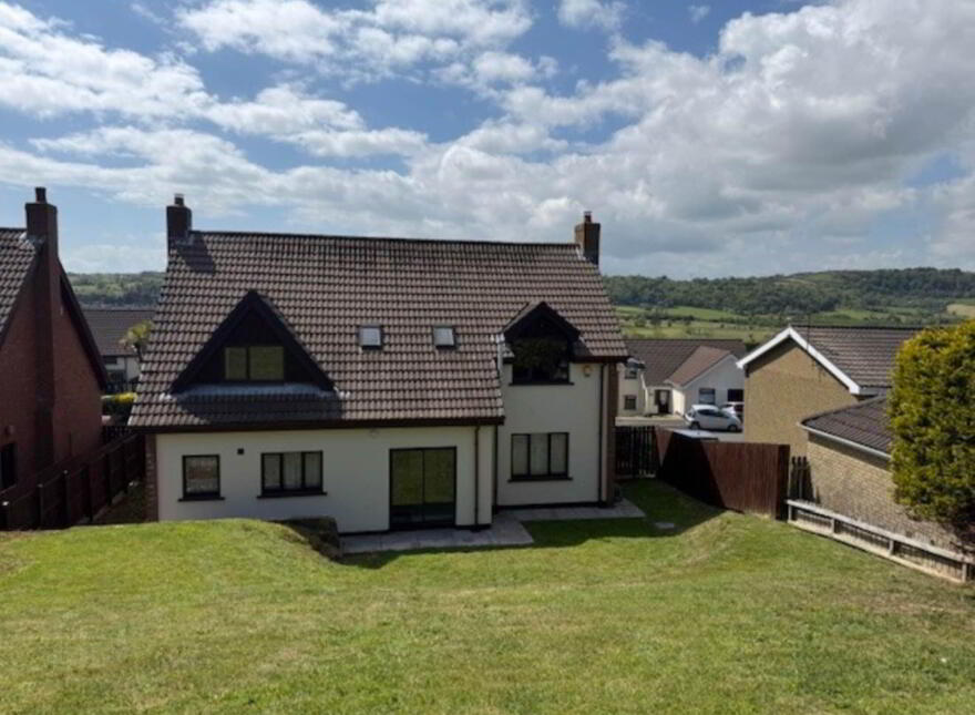 8 Fairview Avenue, Whitehead, Carrickfergus, BT38 9NU