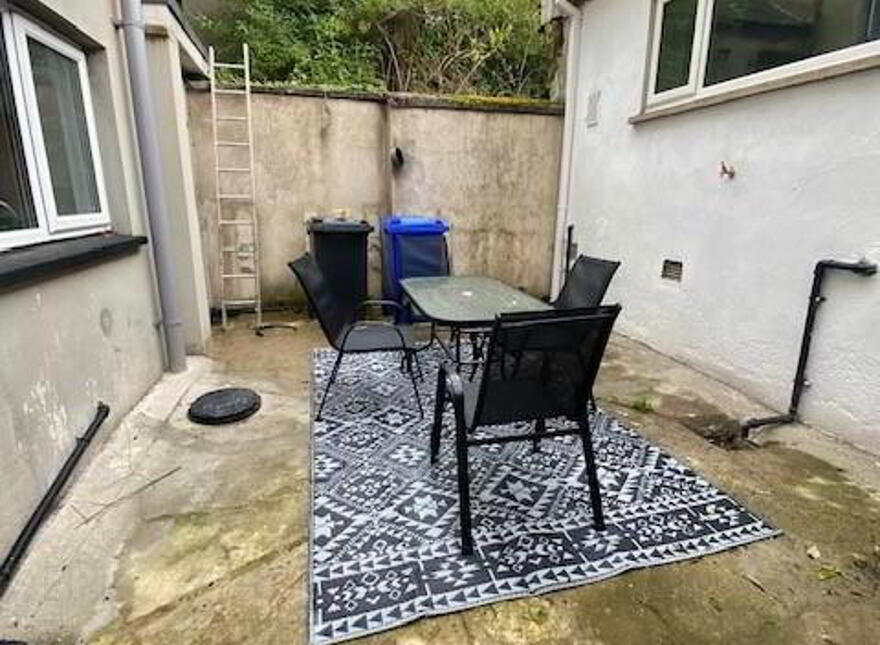 9 Ebrington Terrace ROOM LET, Londonderry, BT47 6JS
