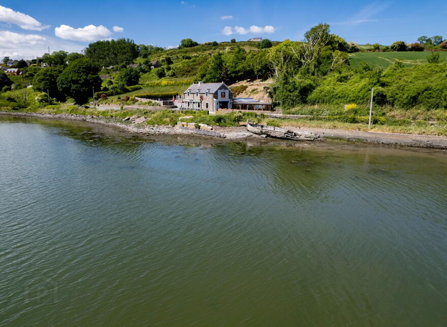 Murphs Pub, Strand Road, Monkstown, Cork, T12FP80