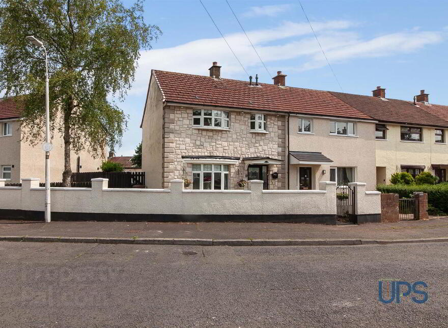 35 Glenalina Park, Belfast, BT12 7LD photo