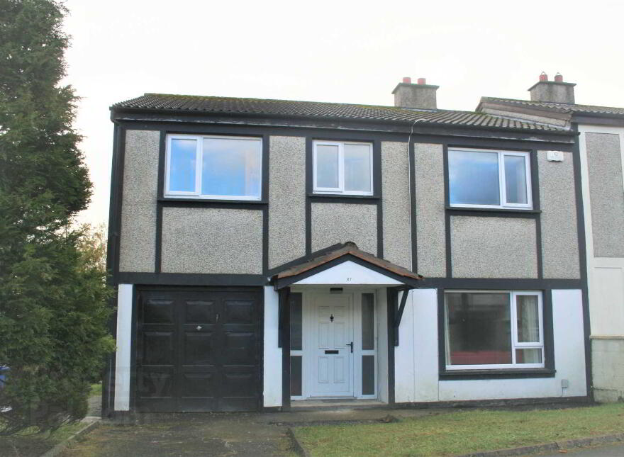 87 Meadowbank Park, Letterkenny, F92E1R7 photo