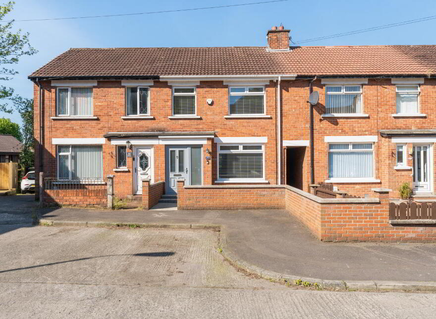 29 Knockmount Gardens, Belfast, BT5 6GP photo