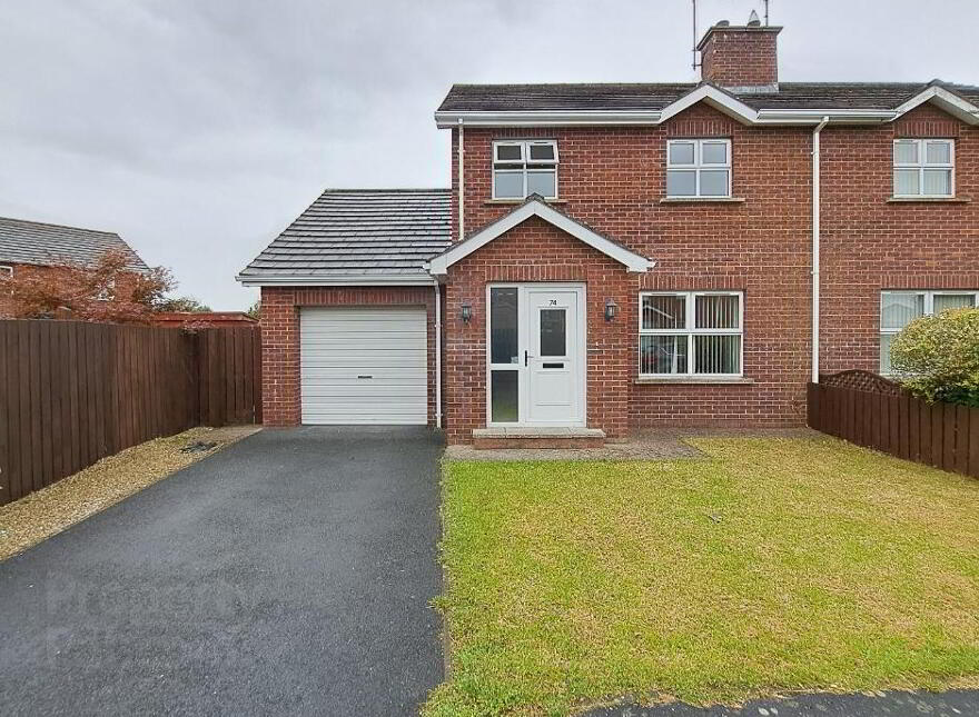 74 Larkfield Meadows, Portadown, BT65 5JD photo