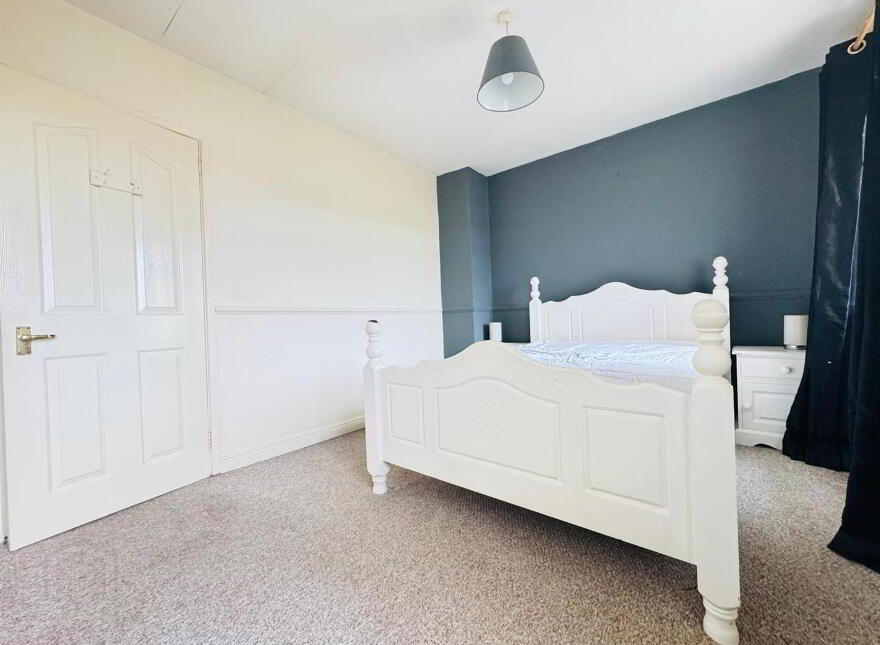 21 Queens Park, Ballyclare Road, Newtownabbey, BT36 5HS