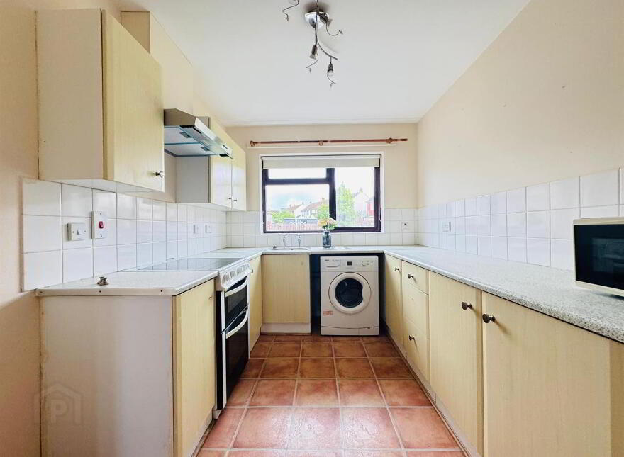 21 Queens Park, Ballyclare Road, Newtownabbey, BT36 5HS