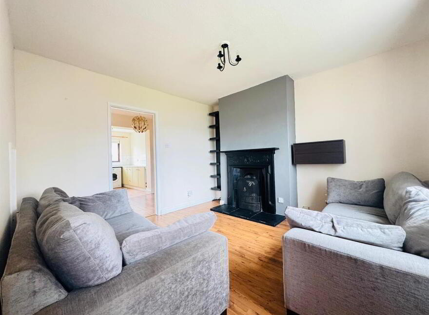 21 Queens Park, Ballyclare Road, Newtownabbey, BT36 5HS