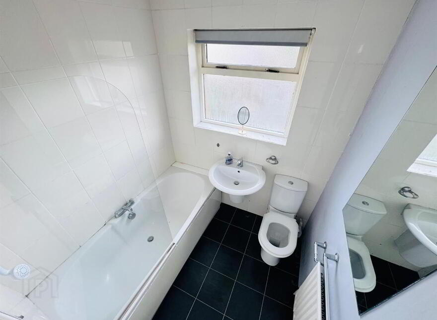21 Queens Park, Ballyclare Road, Newtownabbey, BT36 5HS