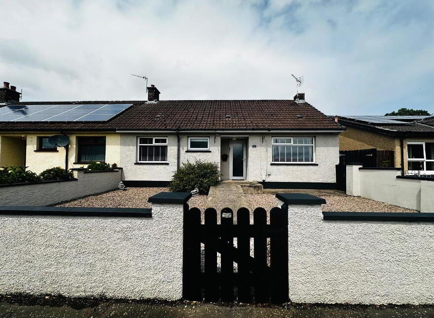 21 Coolderry Gardens, Rathcoole, Newtownabbey, BT37 9DH photo