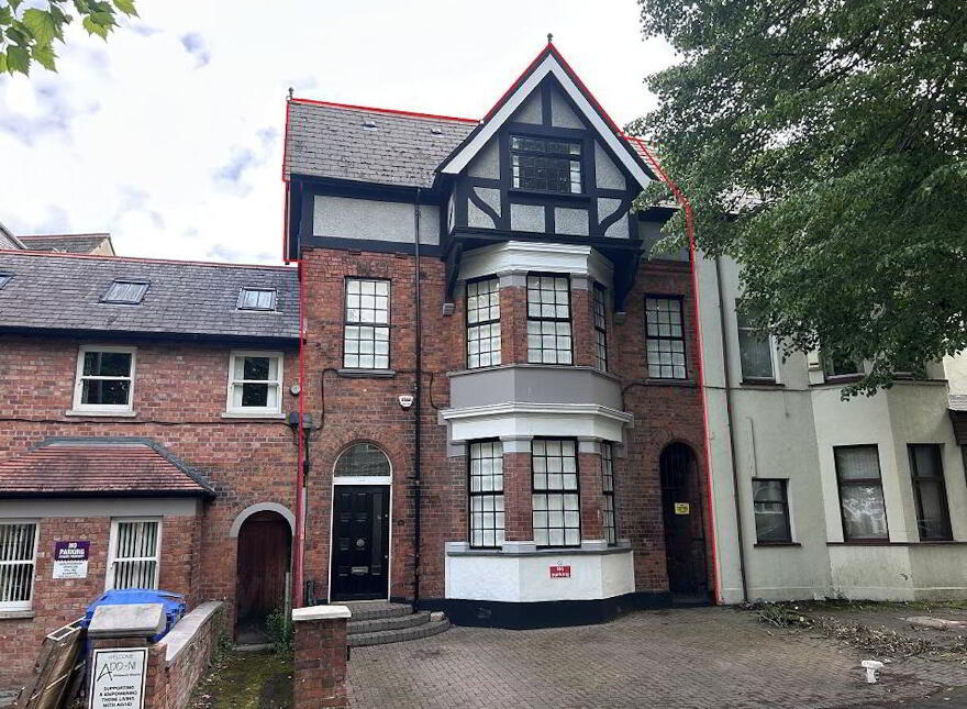 89 Wellington Park, Belfast, BT9 6DP photo