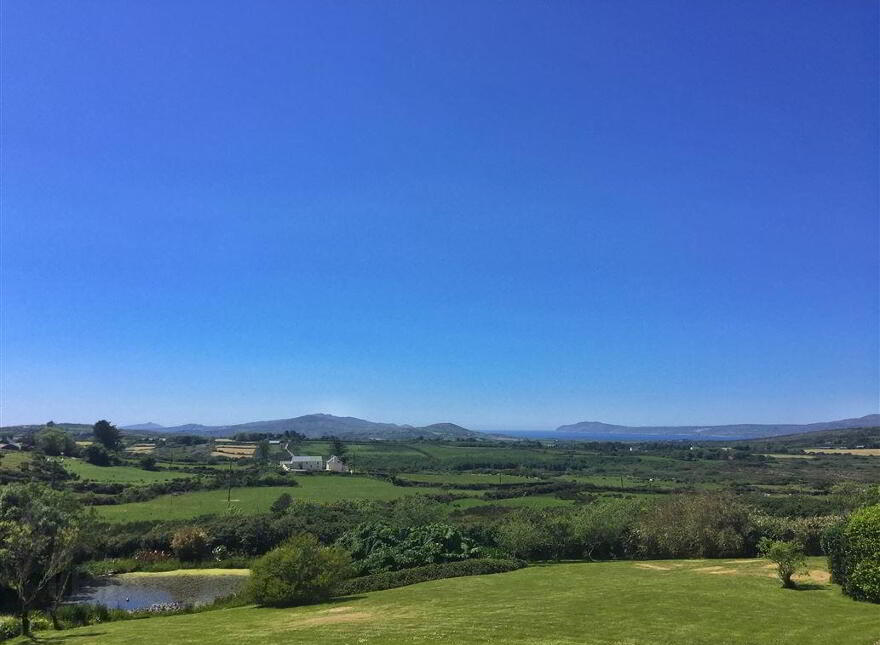 Four Blues Gloun, Schull, West, P81V202