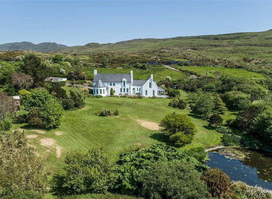 Four Blues Gloun, Schull, West, P81V202