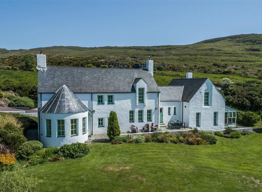 Four Blues Gloun, Schull, West, P81V202