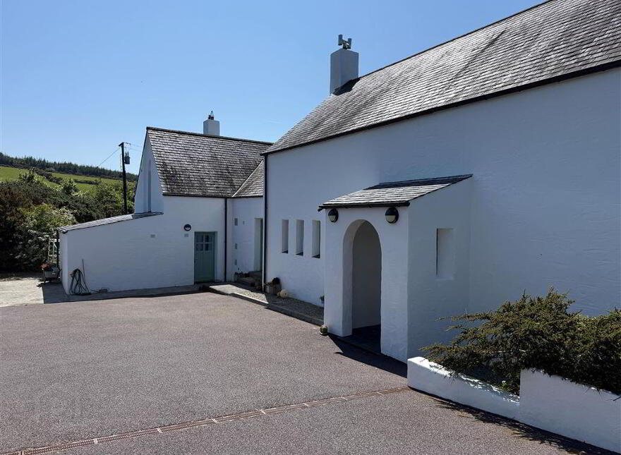 Four Blues Gloun, Schull, West, P81V202