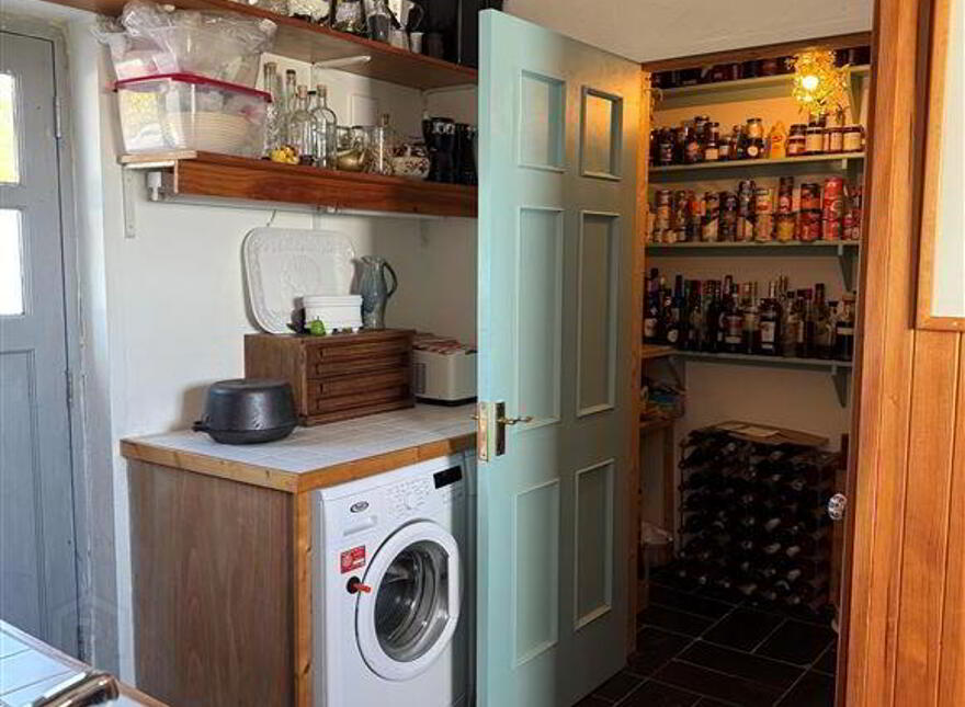 Four Blues Gloun, Schull, West, P81V202