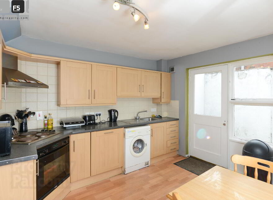 23 St Albans Gardens, Stranmillis, Belfast, BT9 5DR photo