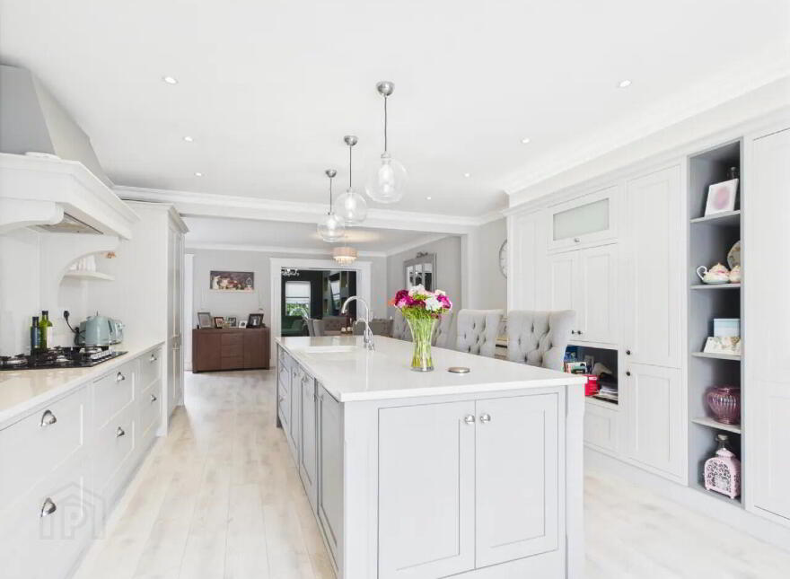 15 Hazelwood, Dublin Road, Thurles, E41T1D2