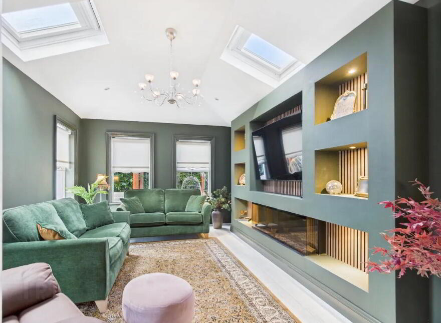 15 Hazelwood, Dublin Road, Thurles, E41T1D2