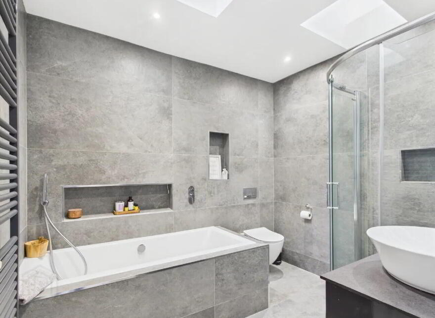 15 Hazelwood, Dublin Road, Thurles, E41T1D2