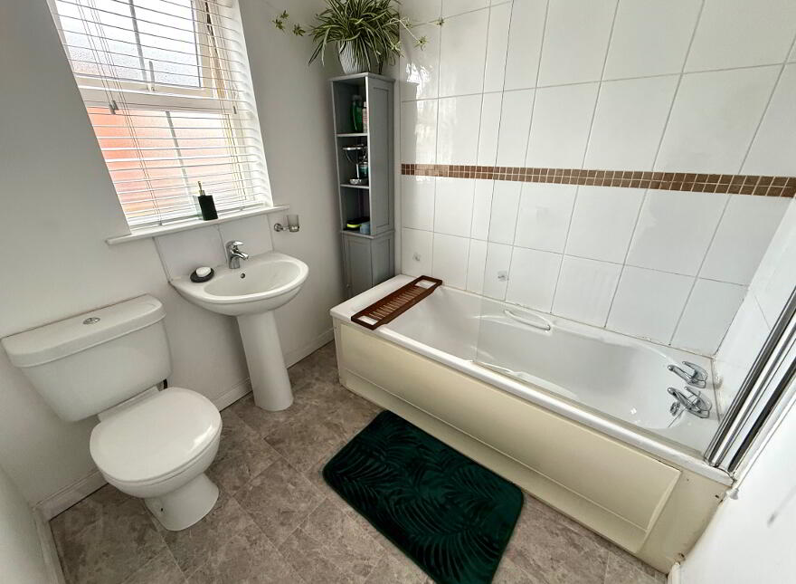 111 Waterfoot Park, Waterside, Derry, BT47 6SX