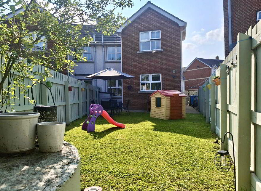 111 Waterfoot Park, Waterside, Derry, BT47 6SX