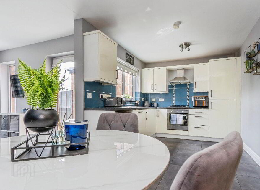 19 Lady Wallace Brae, Lisburn, BT28 3WN