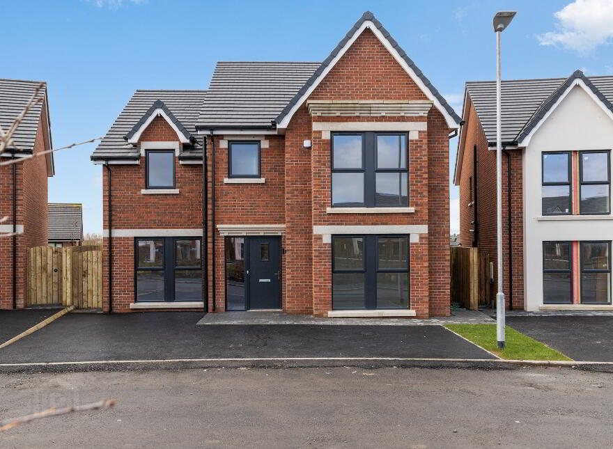 E3s, Baronsgrange, Carryduff