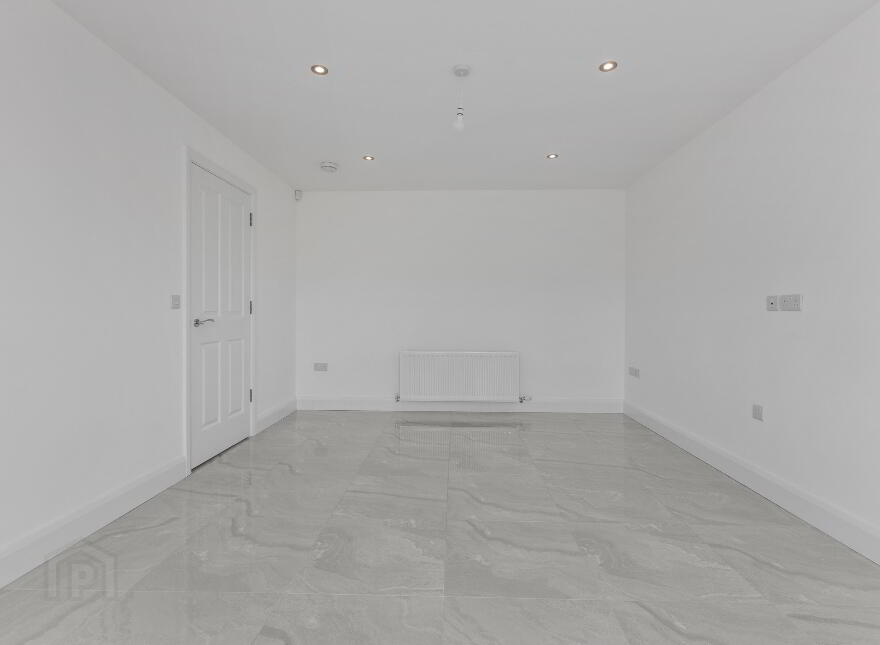 E3s, Baronsgrange, Carryduff