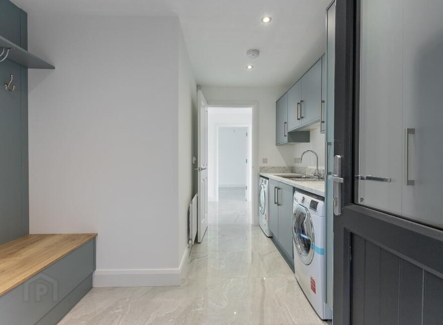 E3s, Baronsgrange, Carryduff