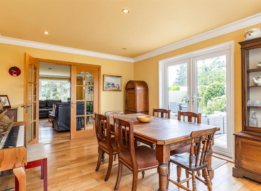2 Inisharoan, Killinchy, Newtownards, BT23 6QF