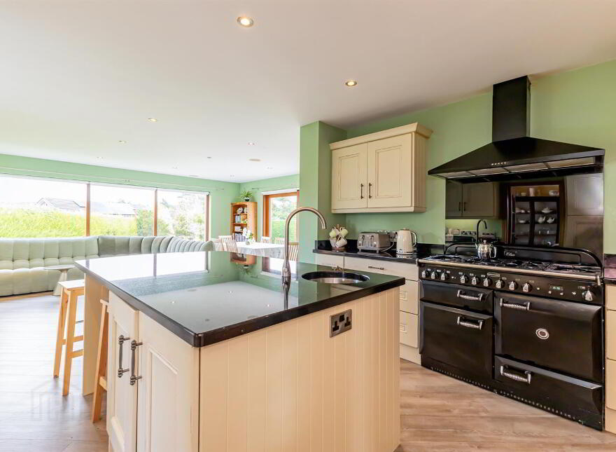2 Inisharoan, Killinchy, Newtownards, BT23 6QF