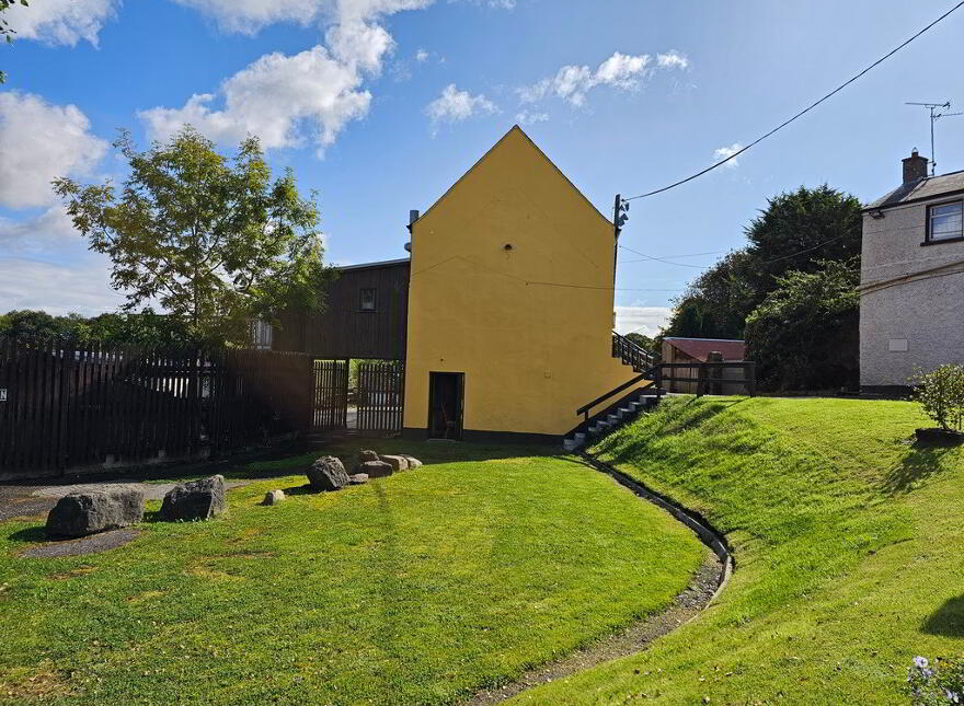 Main Street, Killeshandra, H12E3X6