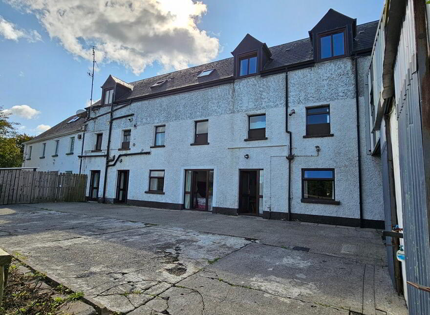 Main Street, Killeshandra, H12E3X6