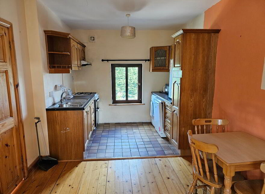 Main Street, Killeshandra, H12E3X6