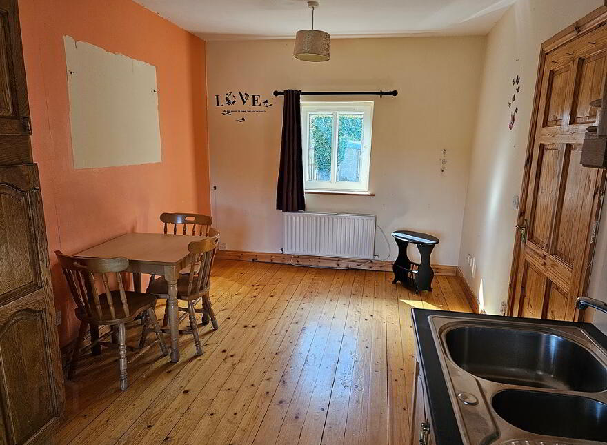 Main Street, Killeshandra, H12E3X6