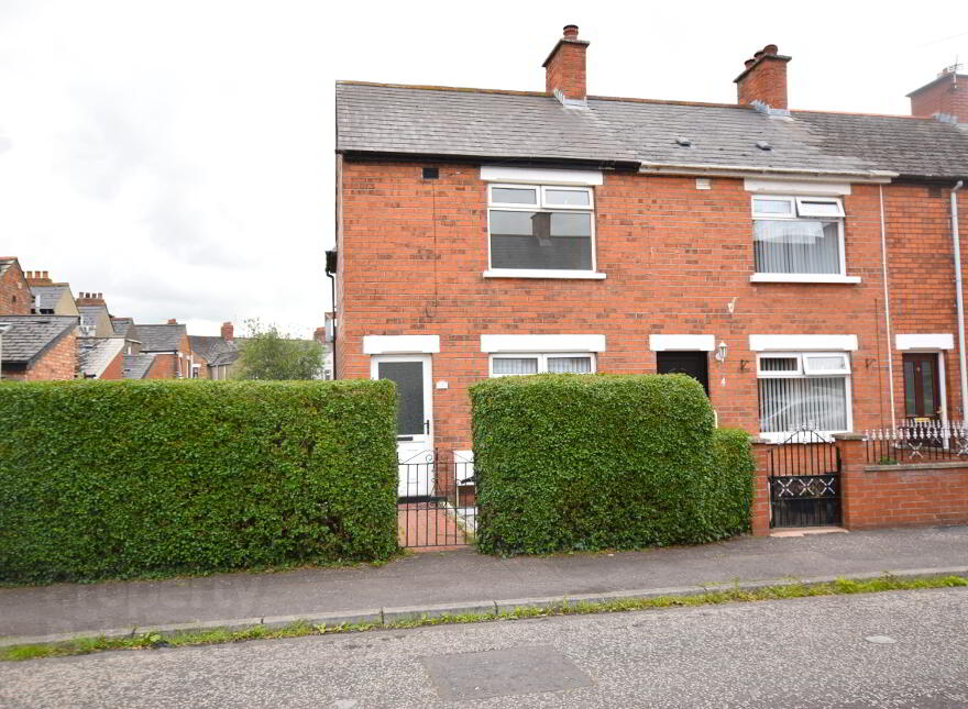 2 Loopland Parade, Belfast, BT6 9EF photo
