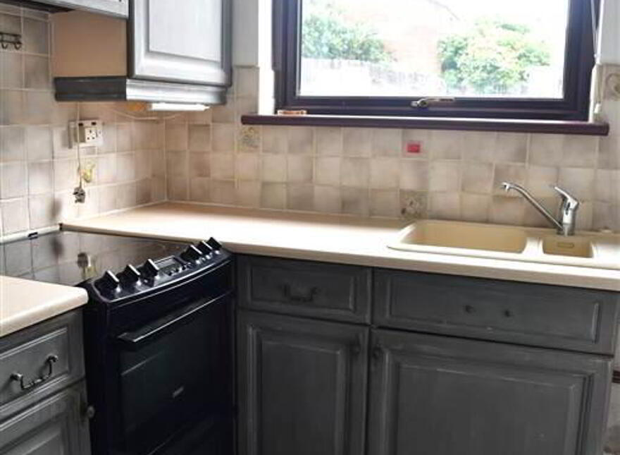 14 Clonavon Road, Ballymena, BT43 5BQ