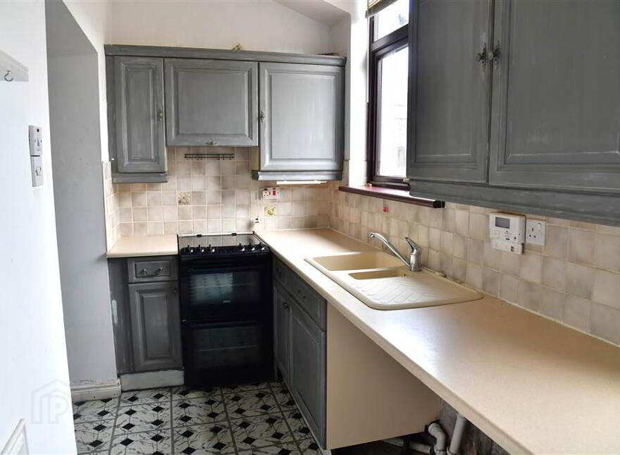 14 Clonavon Road, Ballymena, BT43 5BQ