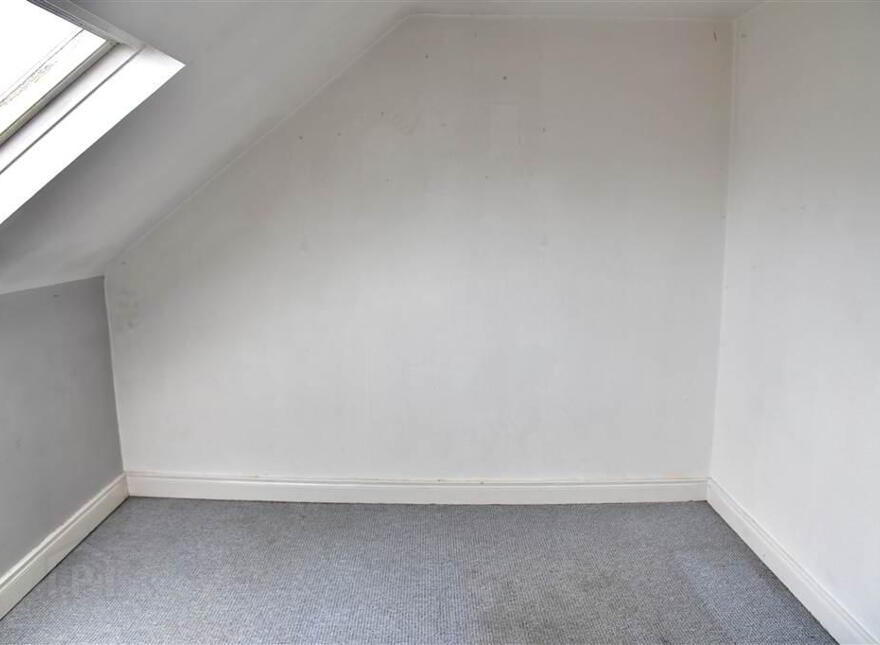14 Clonavon Road, Ballymena, BT43 5BQ